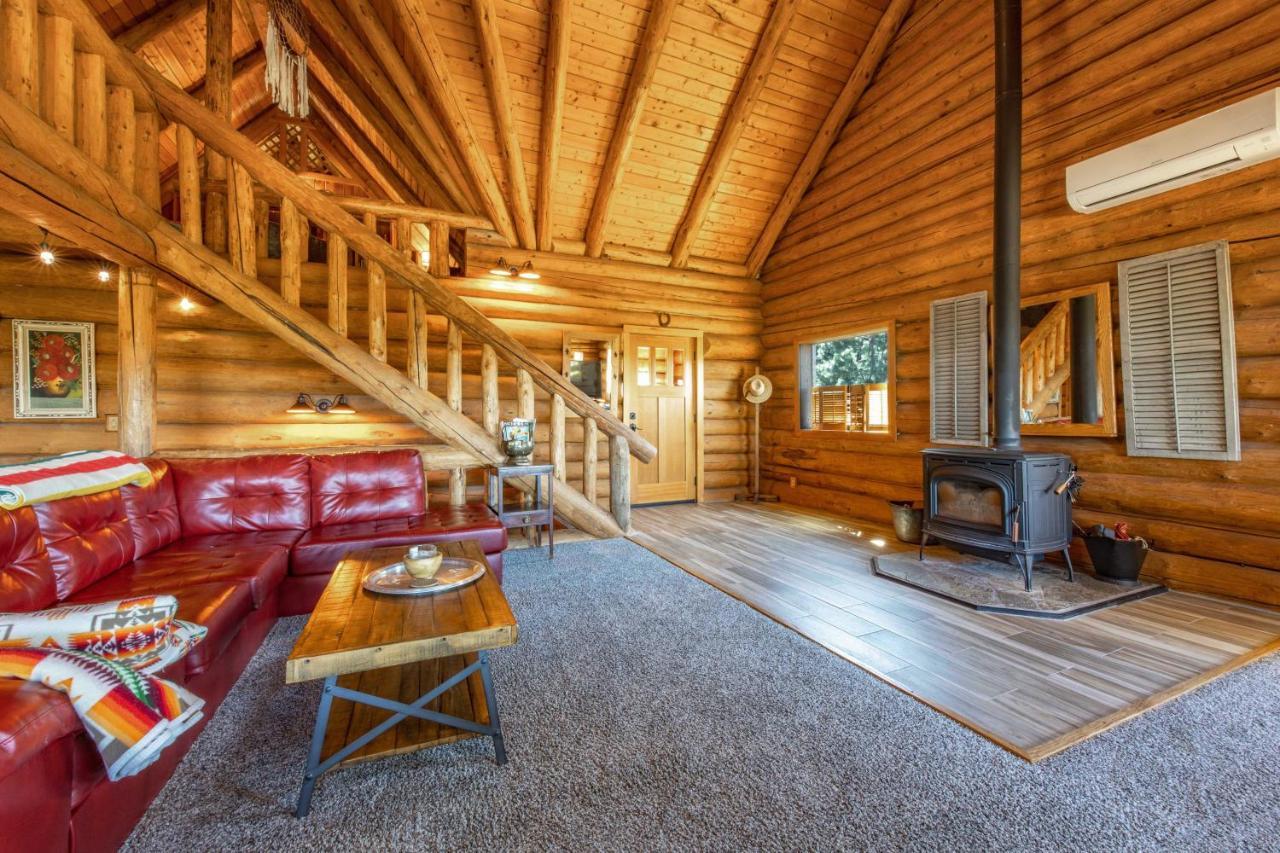 Rowland Log Cabin Home Lyle Exterior photo