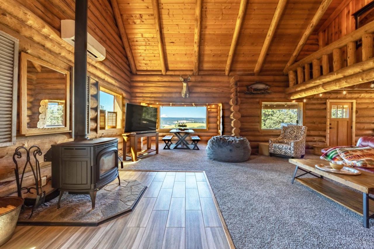 Rowland Log Cabin Home Lyle Exterior photo