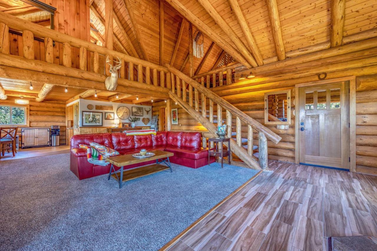 Rowland Log Cabin Home Lyle Exterior photo