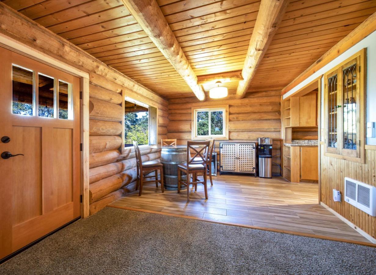 Rowland Log Cabin Home Lyle Exterior photo