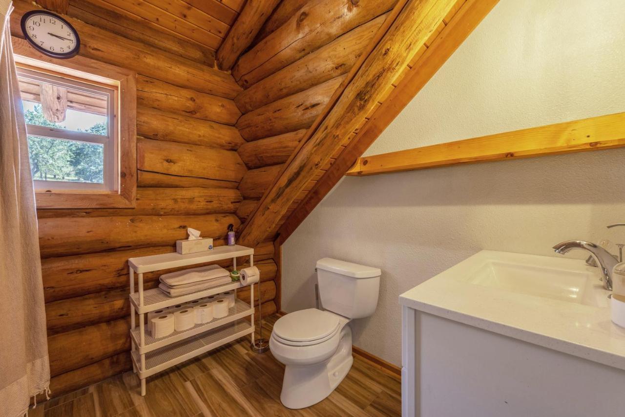 Rowland Log Cabin Home Lyle Exterior photo
