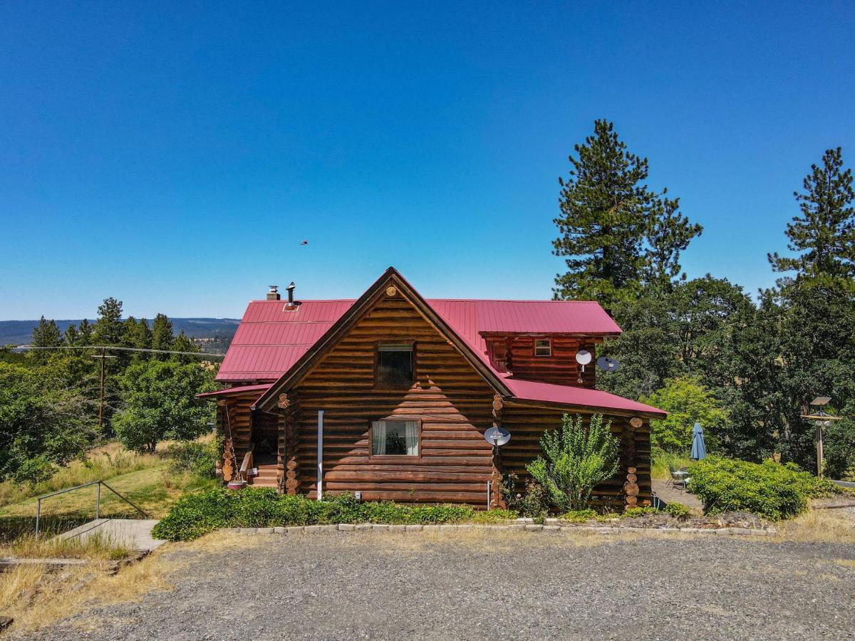 Rowland Log Cabin Home Lyle Exterior photo